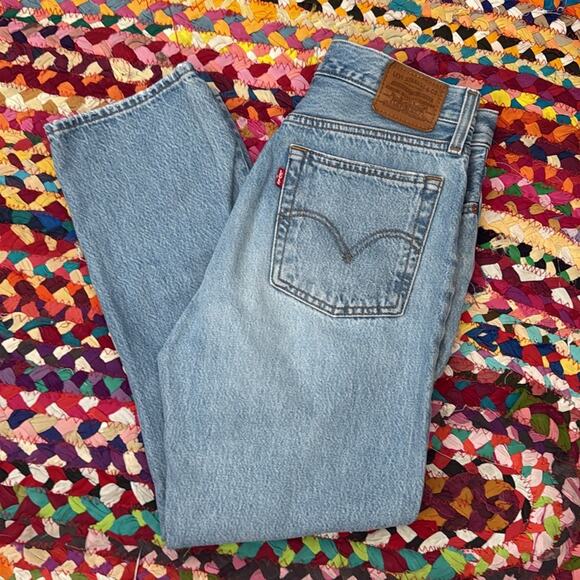 Levi’s Wedgie Straight Blue Distressed Button Fly Denim Jeans - Picture 1 of 6